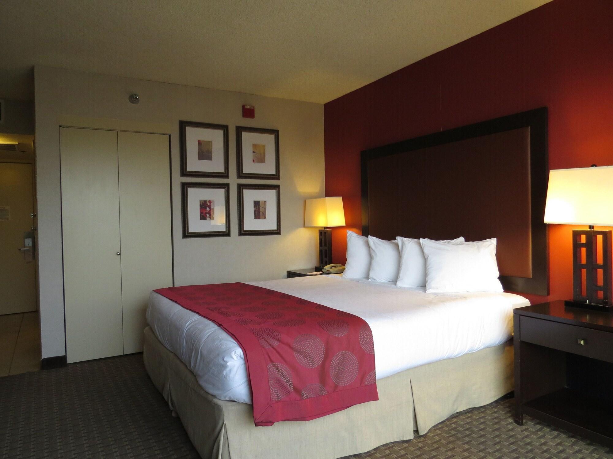 Holiday Inn Express & Suites Phoenix - Midtown, An Ihg Hotel Exterior photo