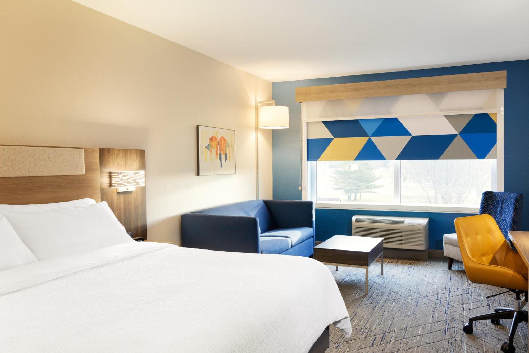 Holiday Inn Express & Suites Phoenix - Midtown, An Ihg Hotel Exterior photo