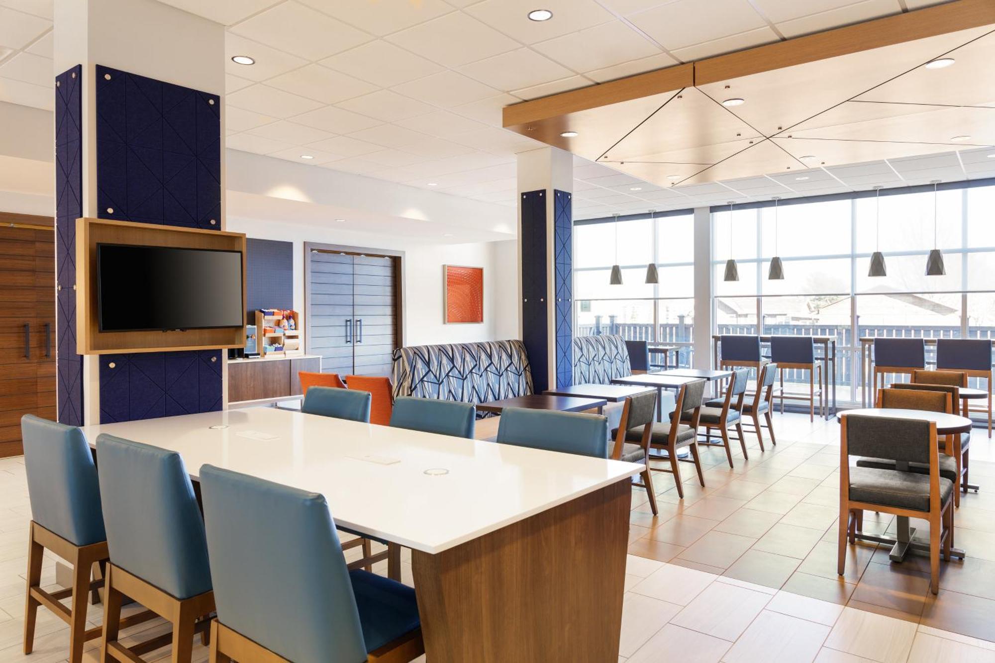 Holiday Inn Express & Suites Phoenix - Midtown, An Ihg Hotel Exterior photo