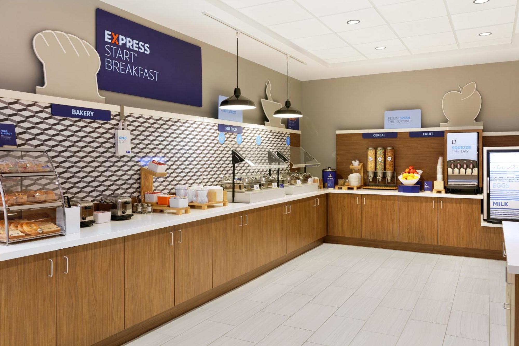 Holiday Inn Express & Suites Phoenix - Midtown, An Ihg Hotel Exterior photo